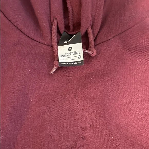 Nike Center Swoosh Hoodie. Maroon. Size XL. - Picture 2 of 2
